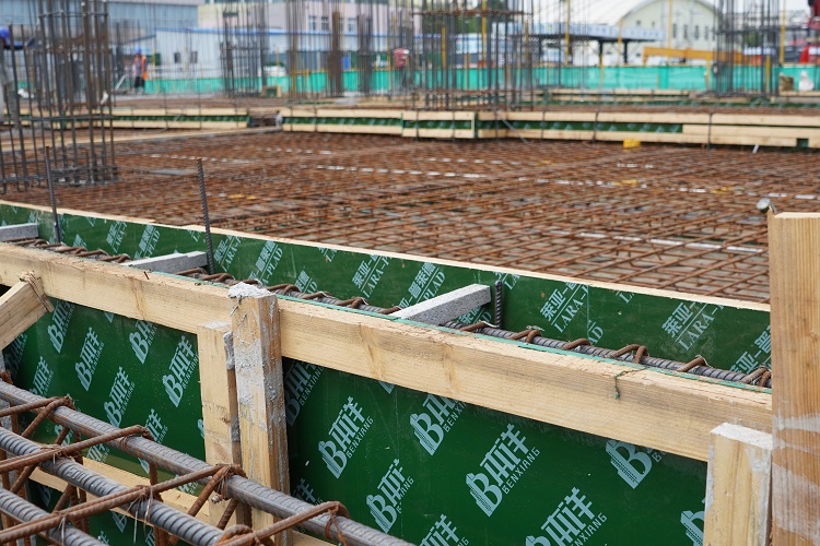 塑面/覆塑建筑模板：突破傳統(tǒng)局限，塑造高效建造新可能